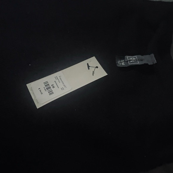 🆕 Alya Mock Neck Sleeveless Cape Sweater Poncho w/ Front Pockets in Black | S/M - Picture 6 of 8